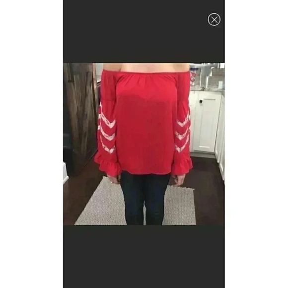 ⭐️ VaVa by joy Han off the shoulder red top in size xs - Picture 6 of 6